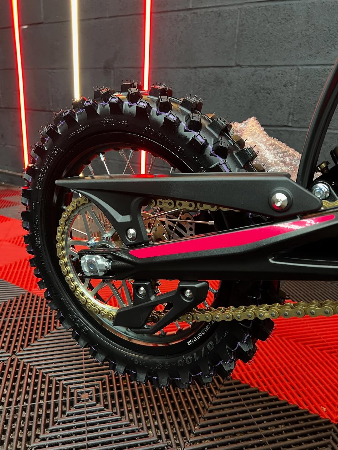 SUR RON HYPER BEE 🐝 2025 – Image 6