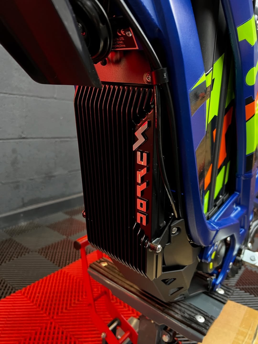 SUR RON LIGHT BEE 8KW 💙 2025 – Image 4