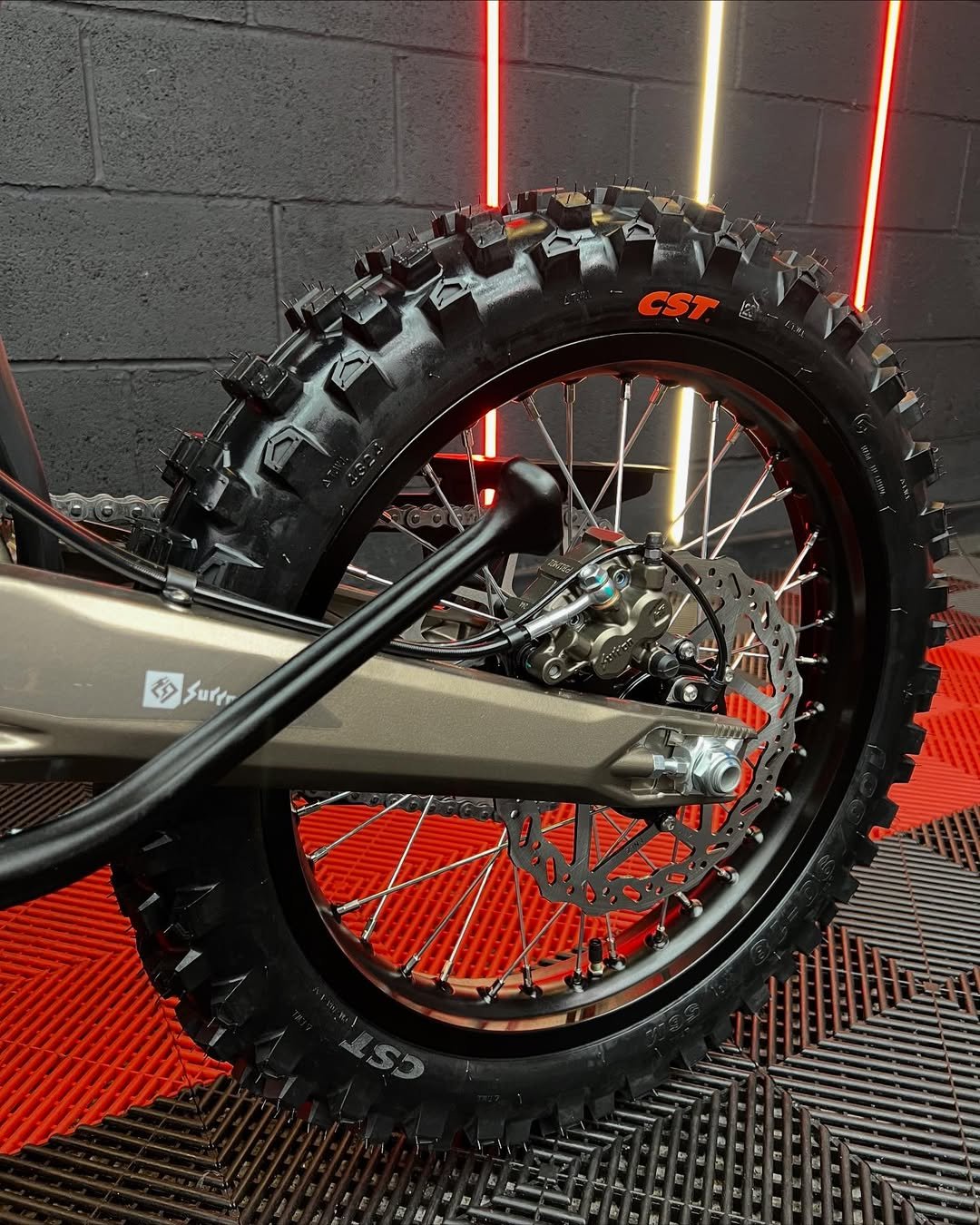 SUR RON ULTRA BEE X HP 🤎 2025 – Image 7